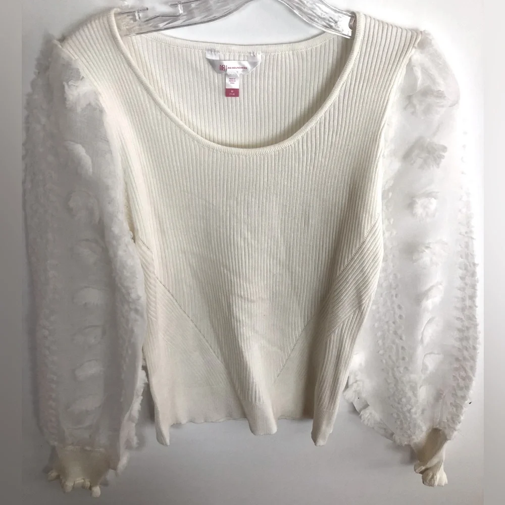 NWT  NO BOUNDARIES White Top / Puffy Lacy Sleeves  Size 7/9